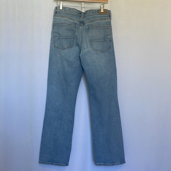American Eagle 90’s Bootcut Jeans Center Split Size 6 Light Wash Stretch EUC - Picture 6 of 16
